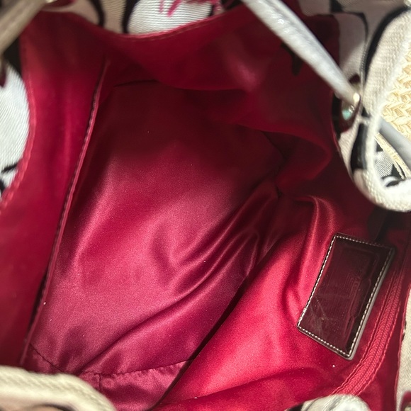 SUPER RARE! Coach Poppy Bucket Bag AND Coach matching wristlet! - Picture 7 of 12